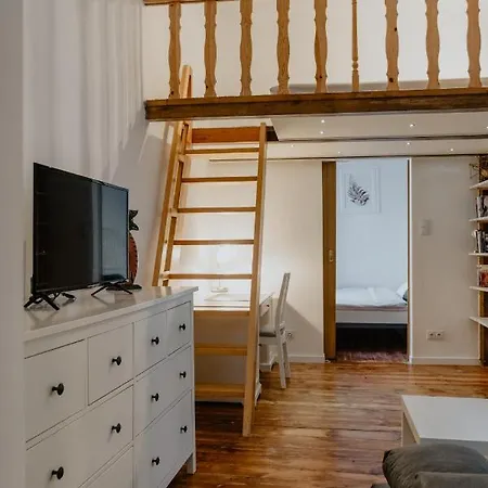 Appartement Concierge Chmielna Antresola Varsovie